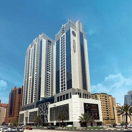 Pullman Sharjah Hotel Bagian luar foto The Ritz-Carlton, Dubai