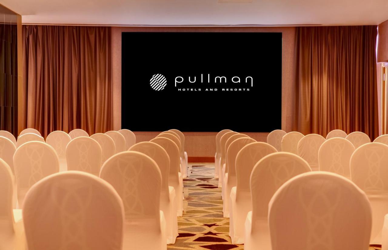 Pullman Sharjah Hotel Bagian luar foto Pullman Meeting