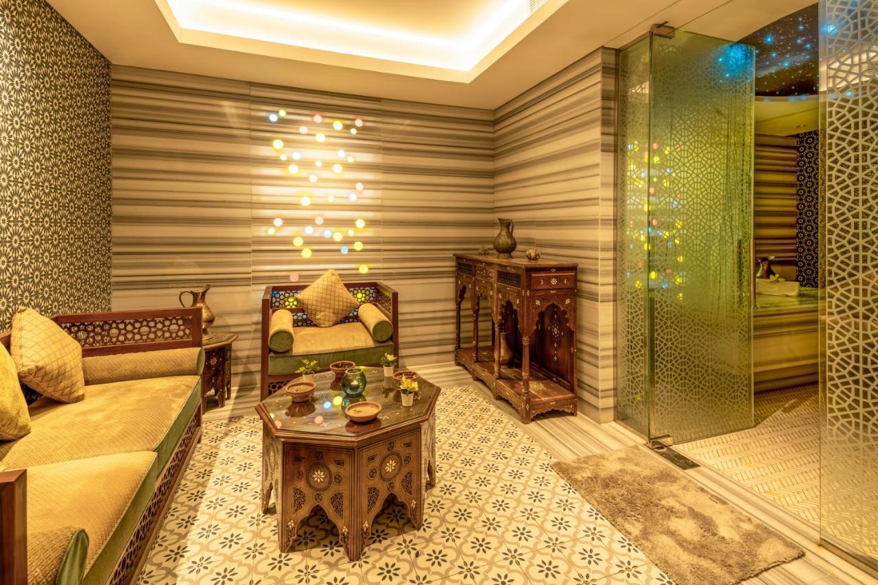 Pullman Sharjah Hotel Bagian luar foto A hammam in the Emirates Palace Hotel, Abu Dhabi, United Arab Emirates